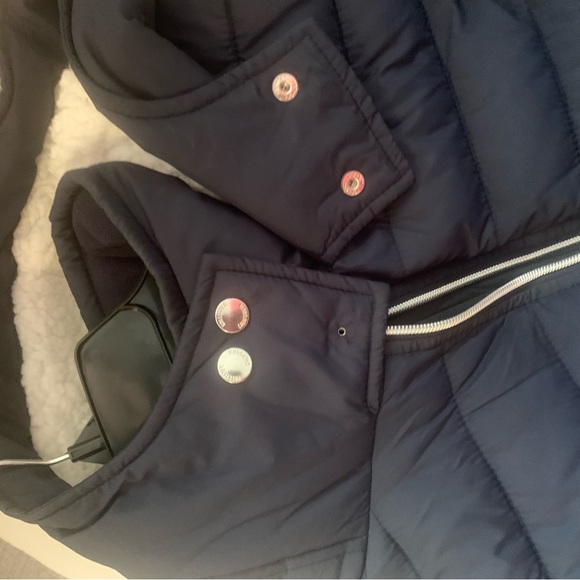 Hollister navy blue jacket in good condition - Picture 2 of 8